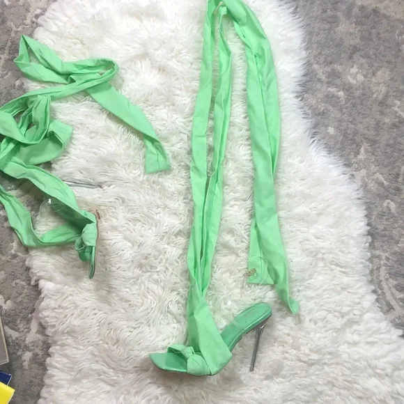 LADY GO DIVA Green Heels - Picture 9 of 10